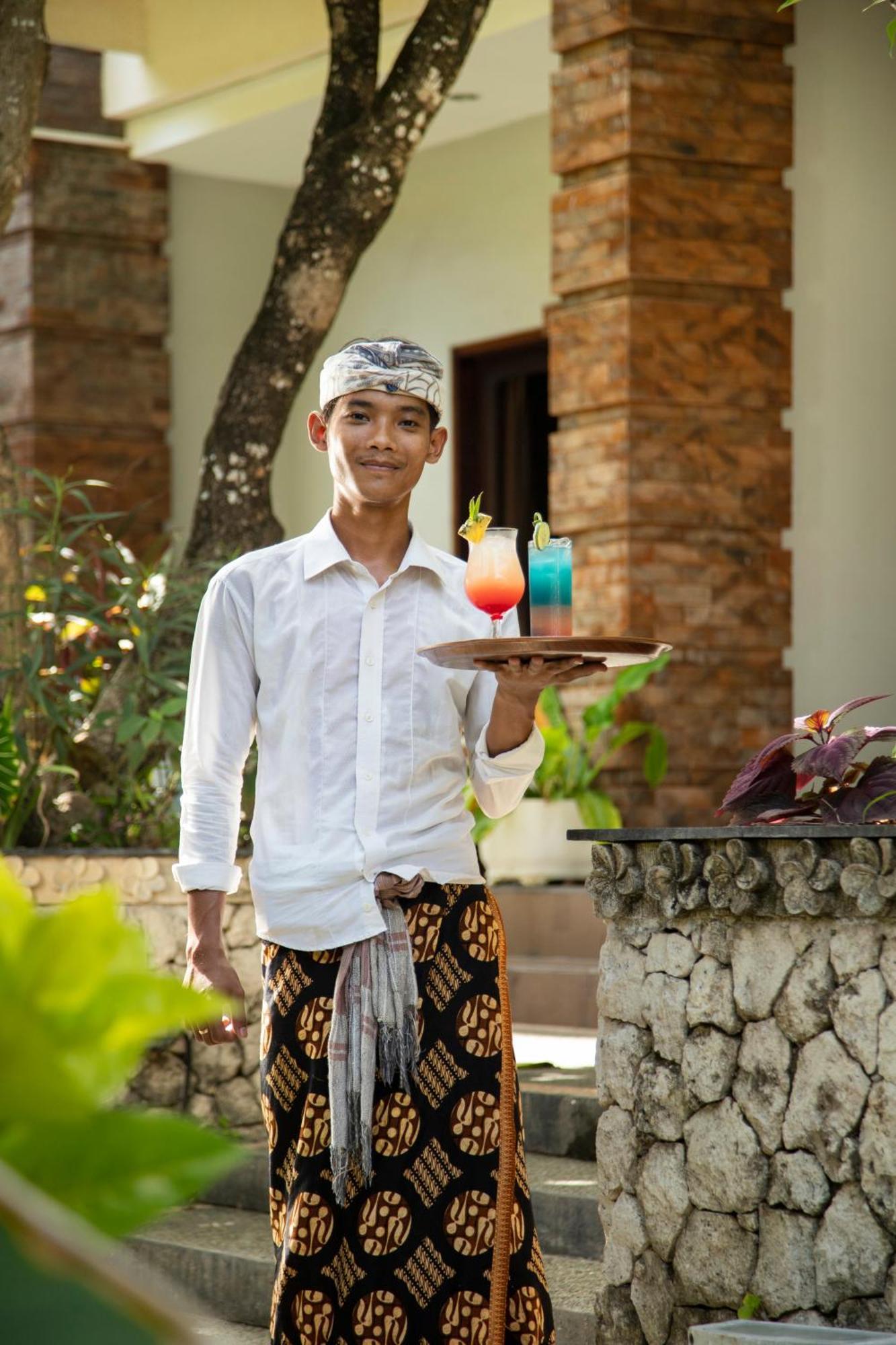 Legian Village Beach Resort - Chse Certified Екстер'єр фото