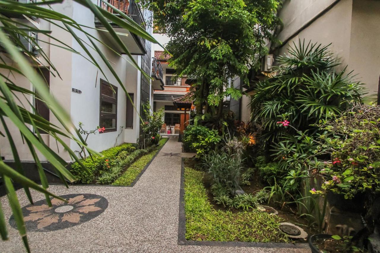 Legian Village Beach Resort - Chse Certified Екстер'єр фото